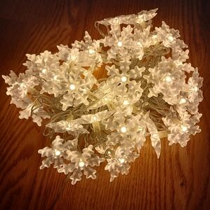 IKEA Snowflake String Lights 47'x3"